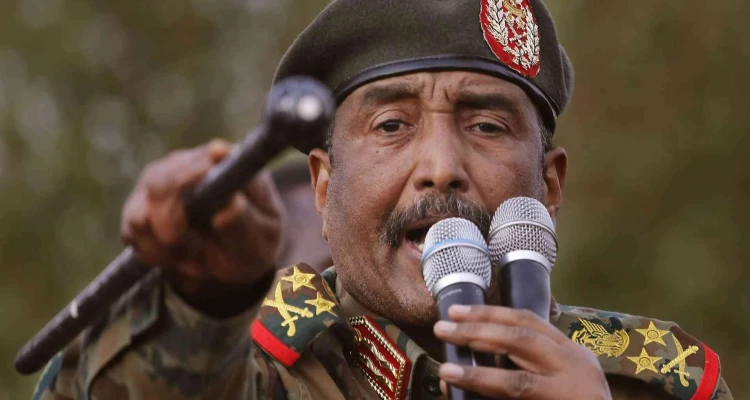 عبد الفتاح البرهان يعلن حل الحكومة ومجلس السيادة وإعلان حالة الطوارئ في السودان
