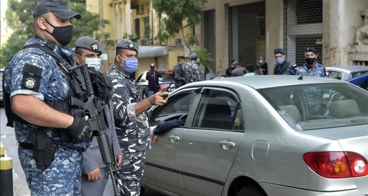 صحيفة لبنانية: الأمن أوقف شباناً سوريين على صِلة بعميل إسرائيلي تدخل جنبلاط للإفراج عن أحدهم