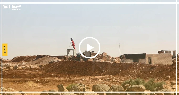 بالفيديو || تركيا ترسل شاحنات جدارية إلى معرّحطاط بريف إدلب الجنوبي
