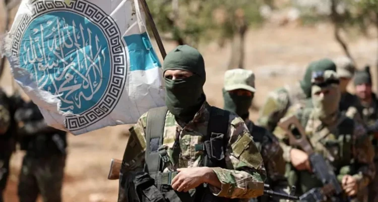 تحرير الشام تصدر بياناً بمناسبة عيد الصحافة.. وتكشف الفرق بين الحرية التي ينعم بها الصحفيون في مناطقها ومناطق بشار الأسد وأسبابها