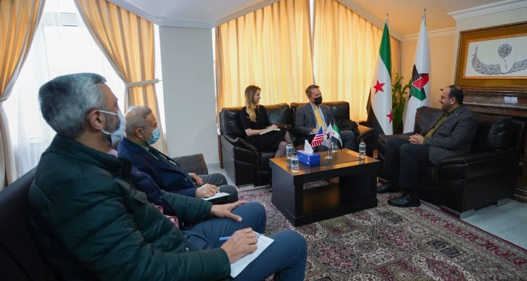 تتعلق بالأسد.. نصر الحريري يكشف ما طلبه الائتلاف من مسؤولين بالخارجية الأمريكية
