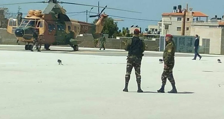 مروحيتين أردنيتين تهبطان في مقر الرئاسة الفلسطينية برام الله (فيديو)