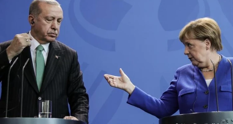 أردوغان وميركل يتباحثان خلال اتصالٍ مرئي هذه المواضيع