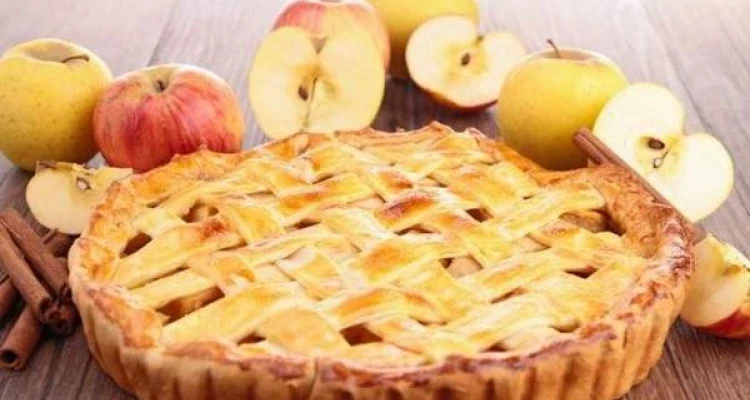 طريقة عمل فطيرة التفاح في 10 دقائق