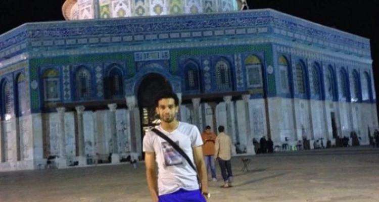 بعد صمته لأيّام.. محمد صلاح ينشر صورة له من الأقصى ويطالب بأمرٍ عاجل وفوري