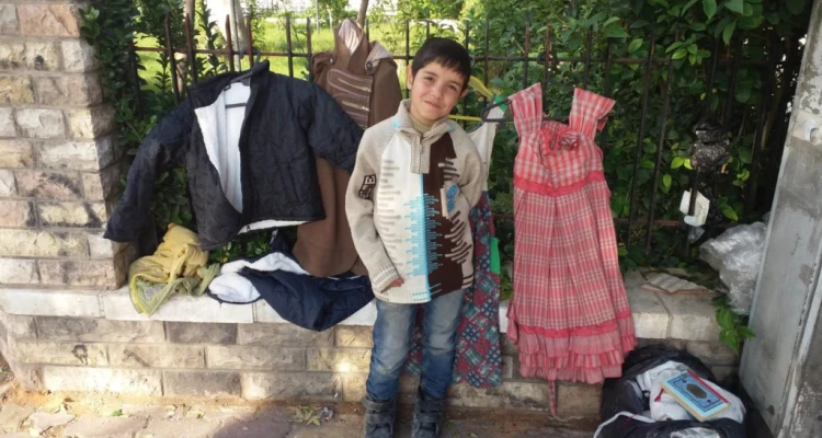 خاص: ستيب تُرافق أحد بائعي البسطات في أرصفة دمشق!!