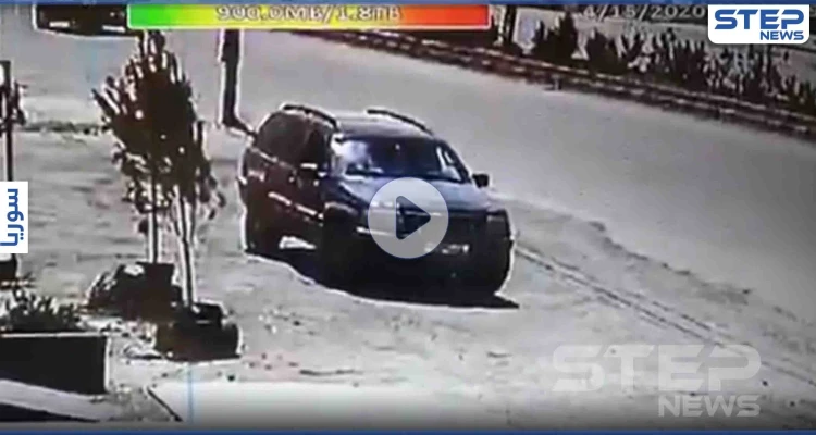 فيديو يوثّق لحظة هروب مقاتلي ميليشيا حزب الله من سيارة قبيل استهدافها بصاروخ إسرائيلي