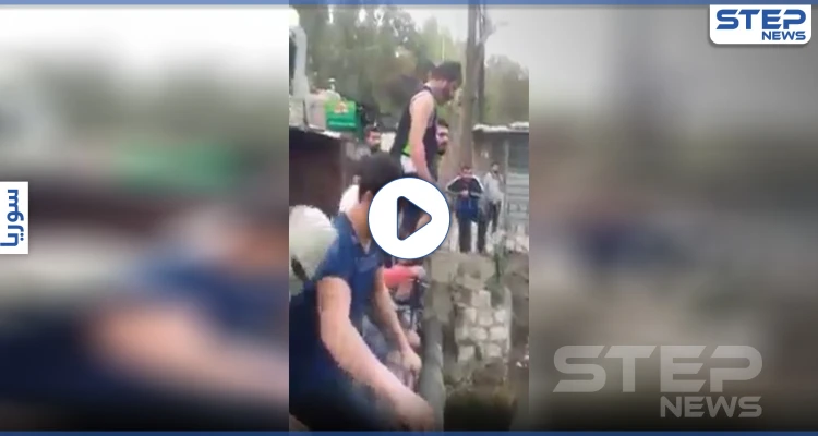 فيديو || للترفيه عن أنفسهم.. أبناء دمشق يخرقون حظر التجول ويمارسون الغطس بمجرى نهر بردى