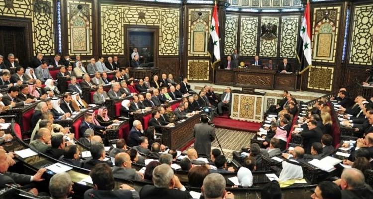 أول مرشح لانتخابات الرئاسة السورية يتقدم بأوراقه