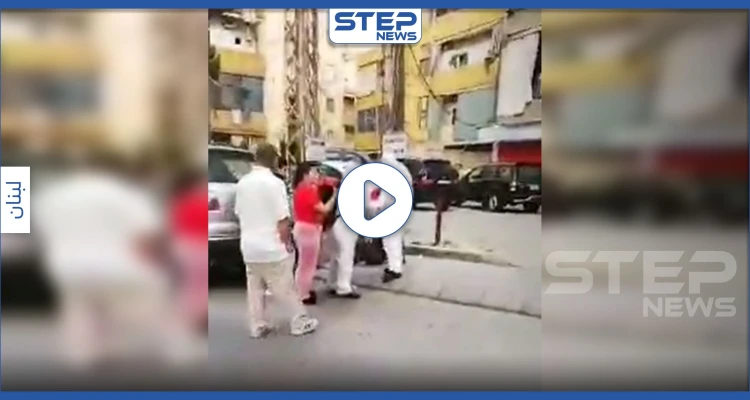 بالفيديو|| مشاهد مرعبة لتساقط مصابي الكورونا وسط الشوارع اللبنانية.. وصراخ المسعفين عليهم