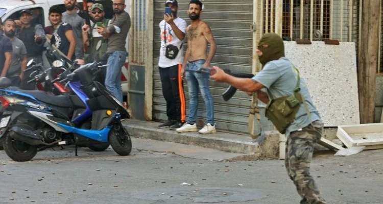 فرنسا توضح موقفها من أحداث بيروت والكويت تدعو رعاياها للمغادرة والجيش اللبناني يعلن القبض على متورطين بينهم سوري
