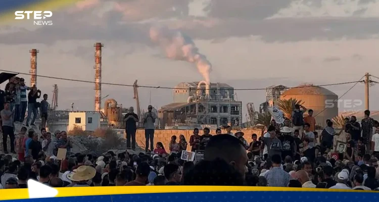 تسرّب غازات سامة من المجمع الكيميائي يثير ذعر الأهالي وتجدد الاحتجاجات المطالبة بإغلاقه