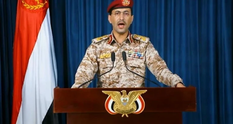 جماعة الحوثي تتحدث عن استهداف هدفٍ عسكري حساس بمطار أبها الدولي بصاروخٍ جديد دخل الخدمة مؤخراً