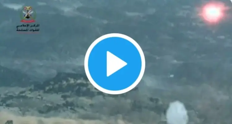 بالفيديو|| الجيش اليمني يوثق لحظة استهدافه أطقم وآليات الحوثي غرب مأرب.. ويكشف حجم خسائر الميليشيا: أخبار