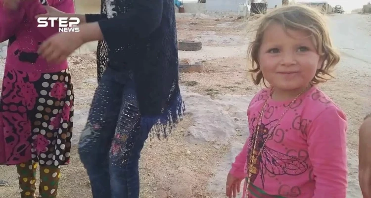 العيد في عيون أطفال مخيمات النزوح غرب حلب وسط غياب الأهل والألعاب