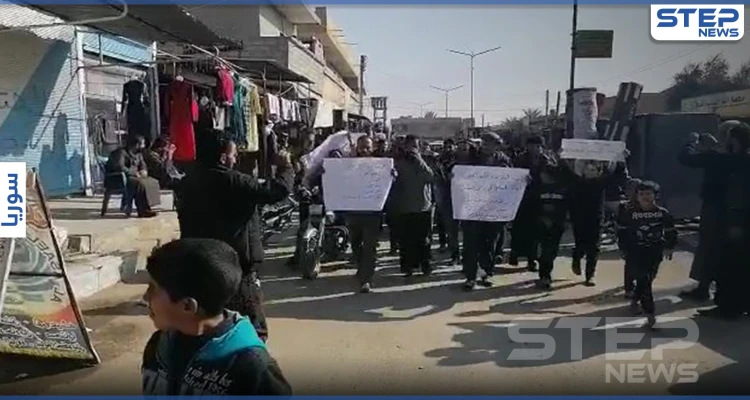 بالفيديو|| مظاهرة حاشدة بـ ريف ديرالزور الشرقي ضد قرار تتخذه "قسد" لأوّل مرّة في المنطقة