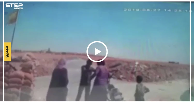 عنصر لميليشيا "قسد" يحاول تفتيش زوجة أحد الأشخاص.. هكذا رد عليه (فيديو)