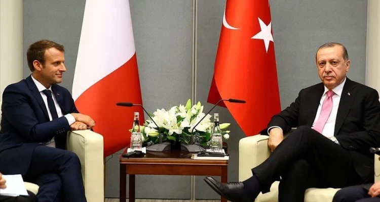 أردوغان في اتصالٍ مرئي يقترح على نظيره ماكرون القيام بخطوات مشتركة في عدّة أمور
