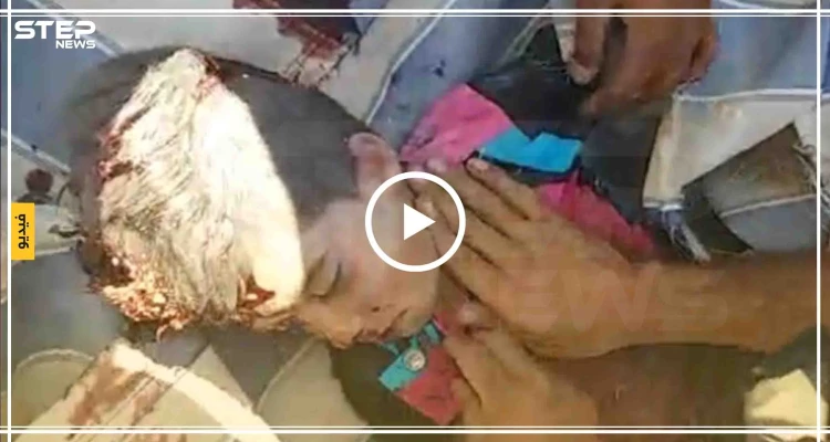 شاهد بالفيديو لحظة انتشال طفل من تحت ركام منزله في "حاس" جنوبي إدلب، جرّاء القصف الجوي الذي استهدف المنطقة