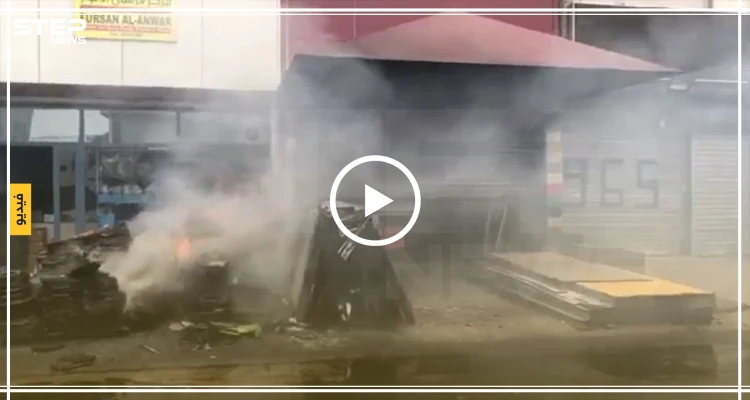 قتلى ومصابين بحريق ضخم داخل منطقة صناعية بالكويت (فيديو)