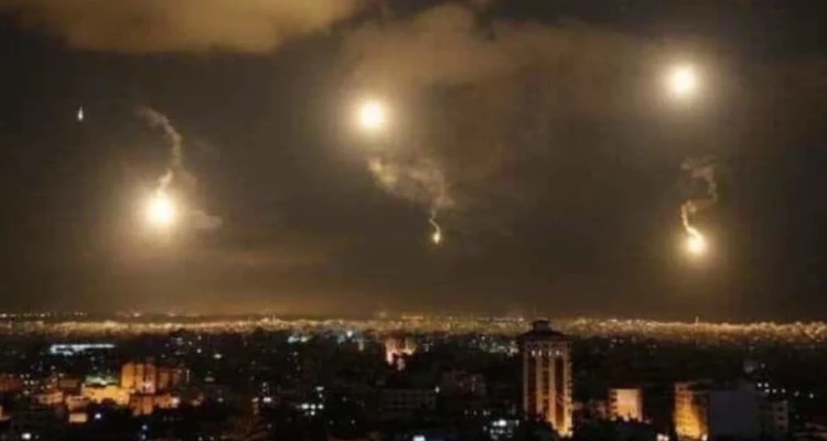 النظام السوري يردّ على القصف الإسرائيلي بـ "بيان عاجل" ويتوجّه لمجلس الأمن بطلب مستعجل