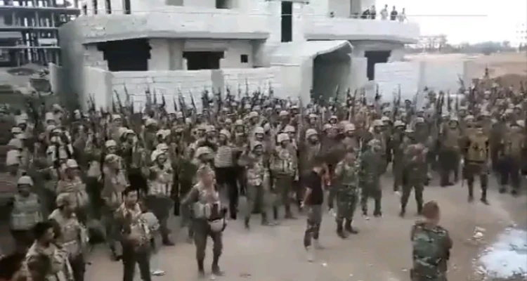 بالفيديو|| "أرواحنا فدا الأسد".. تحشدات لقوات النظام السوري حول درعا ومطالب جديدة للجنتها المركزية تضعها أمام خيارين