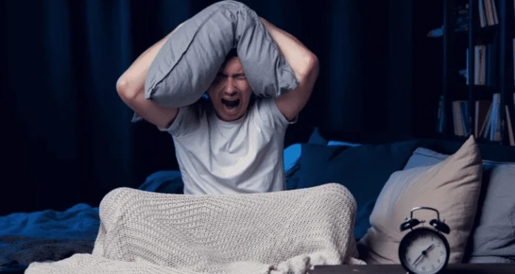 كيف أغفو بدقائق؟.. ابتكار طريقة فعّالة للتغلب على الأرق