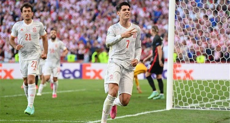 بشق الأنفس وبمباراة مثيرة.. إسبانيا تتخطى عقبة سويسرا إلى نصف نهائي يورو 2020