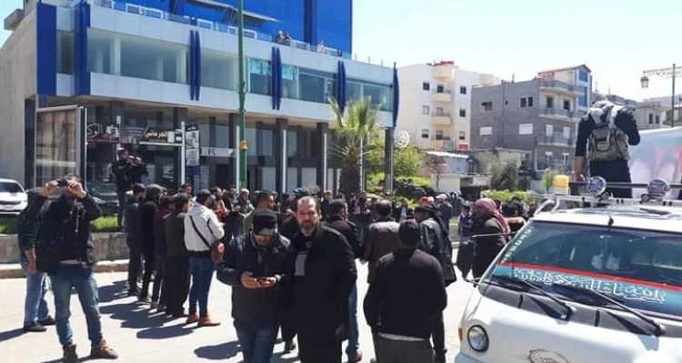 احتجاجات وقطع طرقات في السويداء بعد مقتل شخص على يد قوات أمن النظام السوري: أخبار