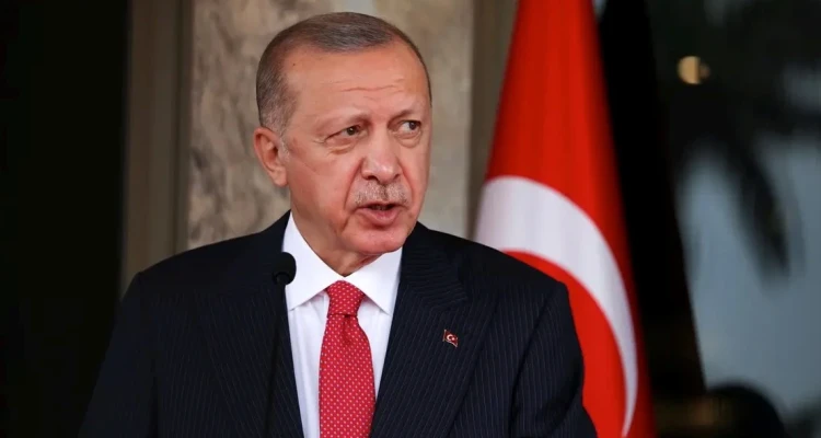 أردوغان يتعهد بمعاقبة فئة من المواطنين "يتسببون بالأزمة الاقتصادية"