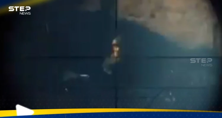 شاهد|| لمن أهدى هذه العملية.. مقاتل قسامي يفتك بقناص إسرائيلي واستهداف آليات متوغلة بغزة