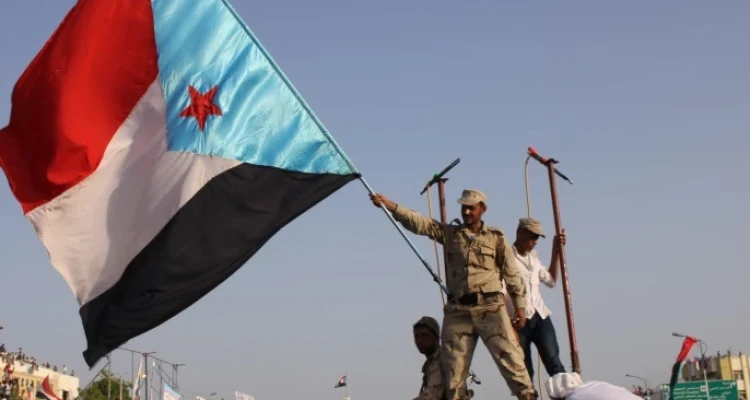 "دولة الجنوب المنتظرة".. تحركات سياسية وعسكرية سعياً لإعلانها قريباً