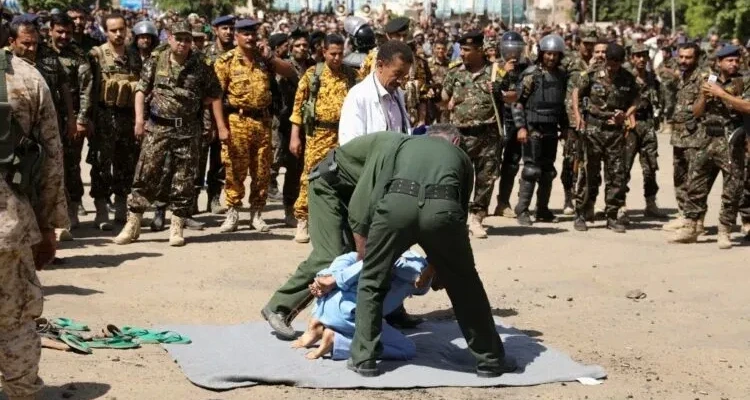 أوّل تعليق للبرلمان اليمني على إعدام ميليشيا الحوثي لـ9 مواطنين وبثّ المشاهد وسط ميدان التحرير
