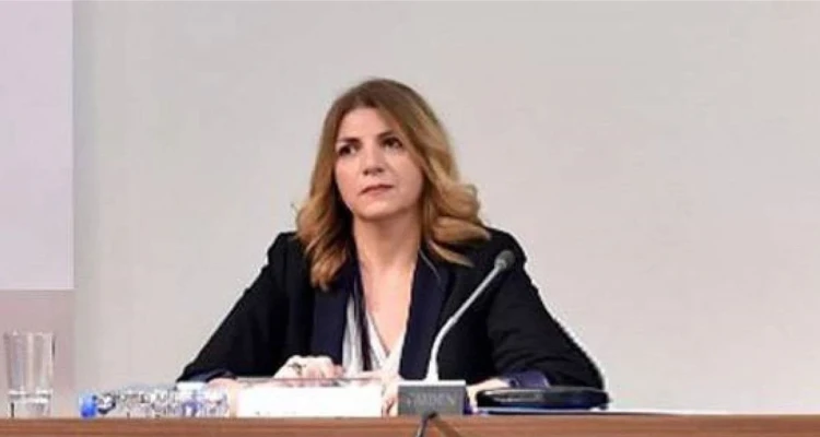 بعد اجتماع قضائي طارىء.. وزيرة العدل اللبنانية ترد بغضب: ما حصل أمس مرفوض ويلي بدو يزعل يزعل