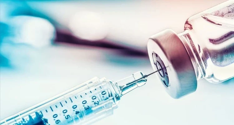 دولة خليجية الأولى عالمياً بتلقيح سكانها ضد كورونا تحدّث إجراءات السفر الخاصة بمواطنيها والمقيمين
