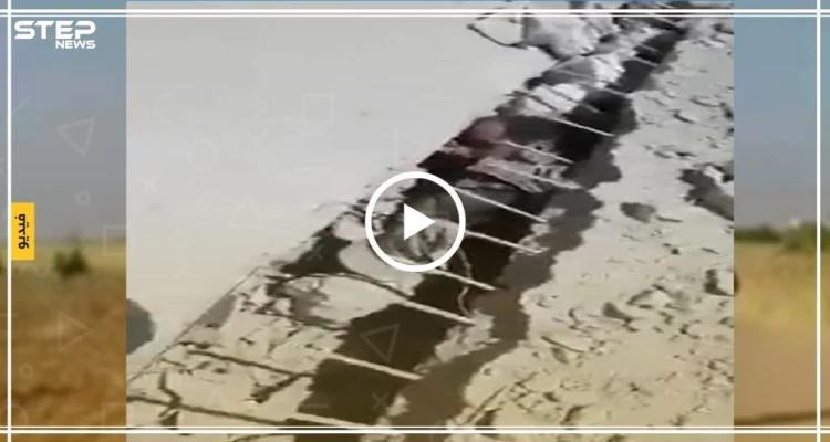10 أشخاص يستغيثون تحت الأنقاض بعد استهدافهم بالطيران الروسي (فيديو)