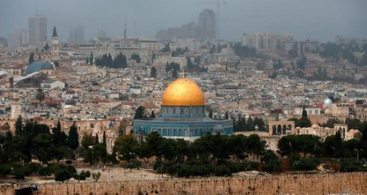 ماكرون يبدي استعداده بلاده للمساهمة في التوصل لسلامٍ دائم بين الفلسطينيين والإسرائيليين