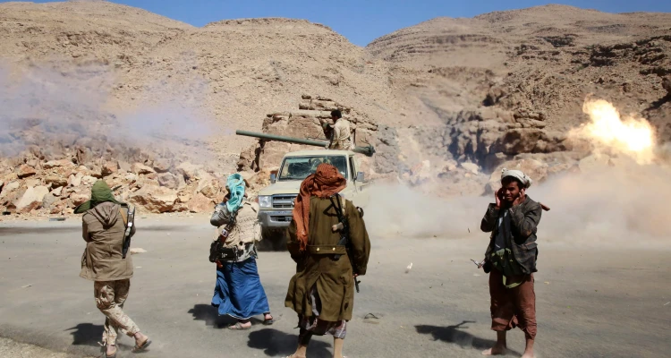 المبعوث الأممي إلى اليمن يناقش فرص وقف إطلاق النار في مأرب والتحالف العربي ينشر صوراً لاستهداف الحوثيين (فيديو)