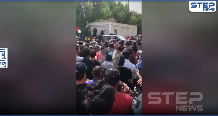 بالفيديو|| متظاهرو البصرة يحاصرون اجتماعًا حكوميًا.. وقرارات لضبط منافذ البلاد البرية والبحرية