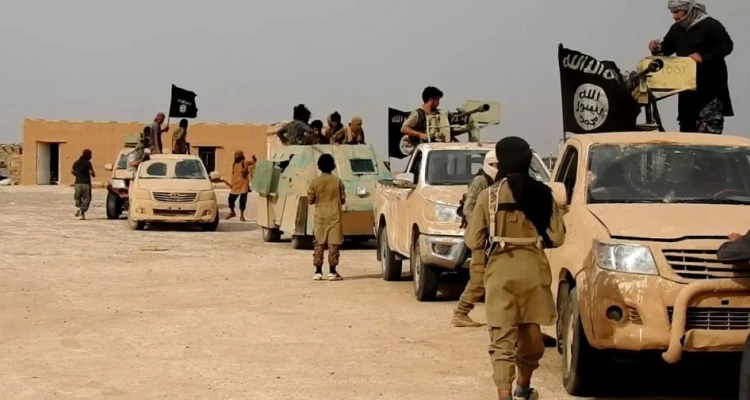 "داعش" يُداهم سجن لـ "قسد" ويُفرج عن قياداته، ومجزرة جديدة يرتكبها التحالف ببلدة الشعفة