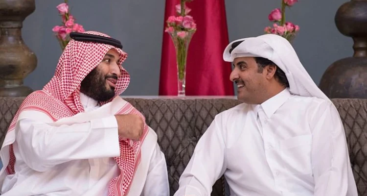 الملك سلمان والأمير محمد بن سلمان يبرقان إلى أمير قطر.. إليك مضمون الرسالة