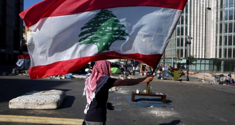 بعد فرنسا.. بريطانيا تدعو اللبنانيين لأمرٍ فوري محذرةً من انتكاسة جديدة