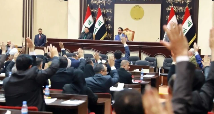 قادة الكتل السياسية العراقية يطلبون حل البرلمان