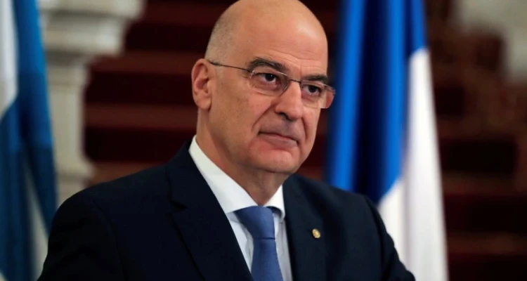 وزير خارجية اليونان من بنغازي يشدد على ضرورة خروج القوات الأجنبية من ليبيا وفتح ملف الحدود البحرية من جديد