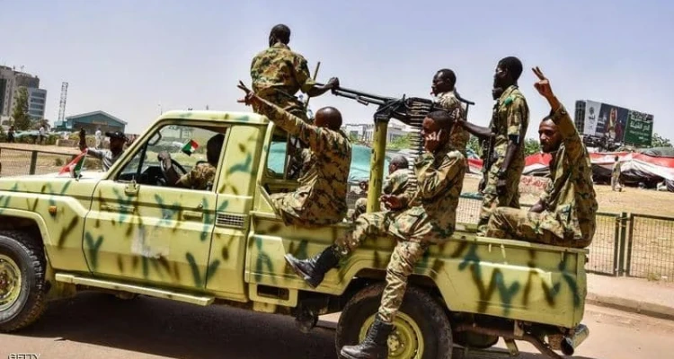 السودان.. وزير الداخلية يكشف عن مهمة أمنية جديدة بولايتين وحمدوك يلوح بإجراءات صارمة