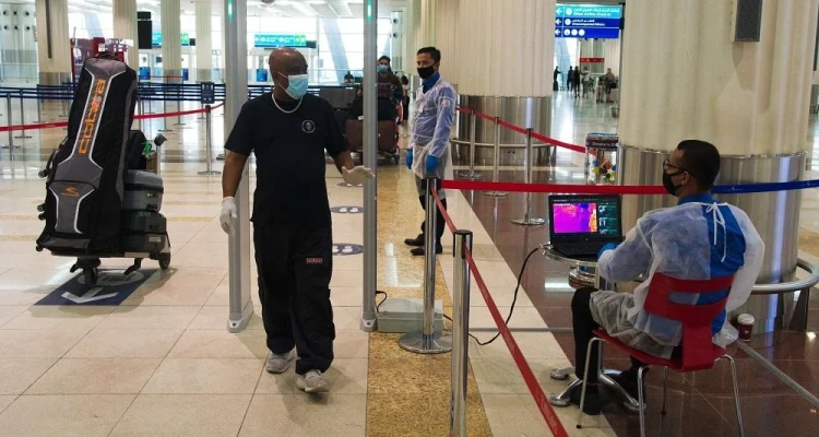 الإمارات تعلن تعليق دخول القادمين إليها من 4 دول باستثناء فئات محددة