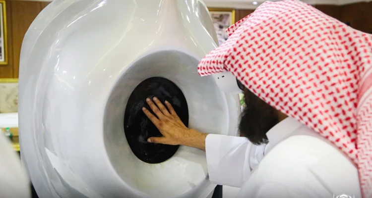 بالصور|| السعودية تتخذ قراراً جديداً بشأن الحجر الأسود
