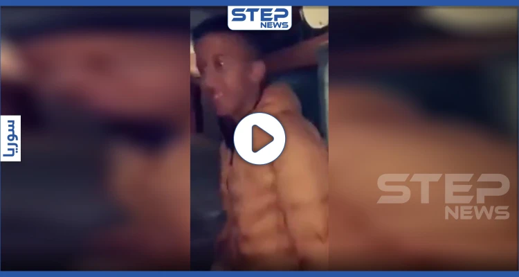 بالفيديو|| مراهق يقتحم حمام نسائي ببلدٍ عربي من أجل 10 دولارات..