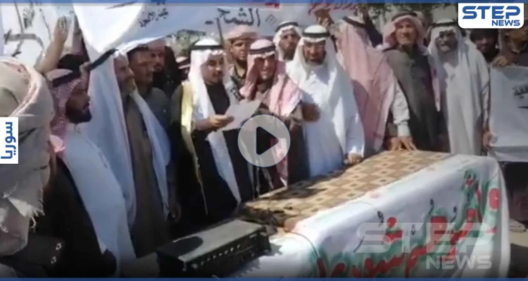 بمهلة شهر.. قبيلة العكيدات تجتمع بدير الزور وتوضّح مطالبها من التحالف الدولي وقسد (فيديو)
