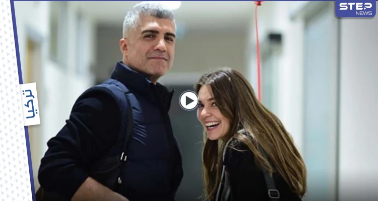 رومانسية المسلسلات التركية تظهر على حقيقتها.. تسريب فيديو للممثل الشهير أوزجان دينيز وطليقته وهما يتعاركان (فيديو)